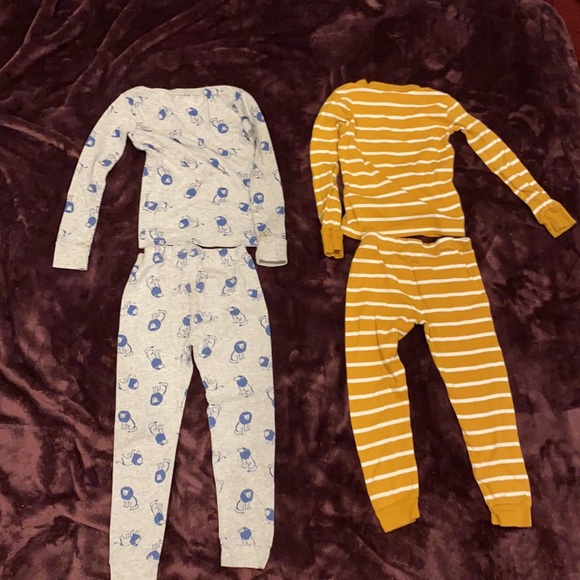 Carter’s 5T pj sets - Picture 14 of 14